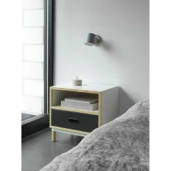 Normann Copenhagen Lampade Rise Applique Da Parete Cablato Bianco - Normann Copenhagen - Acquista Qui 7 Normann Copenhagen Lampade Rise Applique Da Parete Cablato Bianco - Normann Copenhagen - Acquista Qui -Vendite lampada a muro 2020 Kabino Bedside Table Grey Rise Lamp Grey 012