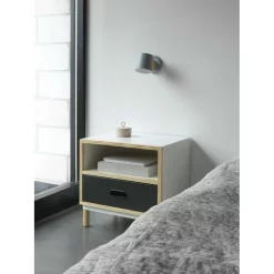 Normann Copenhagen Lampade Rise Applique Da Parete Nero - Normann Copenhagen - Acquista Qui 9 Normann Copenhagen Lampade Rise Applique Da Parete Nero - Normann Copenhagen - Acquista Qui -Vendite lampada a muro 2020 Kabino Bedside Table Grey Rise Lamp Grey 01 1 2 3 4 5