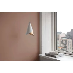 UMAGE Lampade Cornet Paralume Bianco & Ottone - Umage - Acquista Qui 5 UMAGE Lampade Cornet Paralume Bianco & Ottone - Umage - Acquista Qui -Vendite lampada a muro 5710302021942cornet skaerm white brass umage3