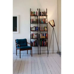 Northern Lampade Oslo Wood Piantana Bianco/Nero - Northern - Acquista Qui -Vendite lampada a muro Oslo oodBlackBlackShelf high res Photo Tom Gustavs2